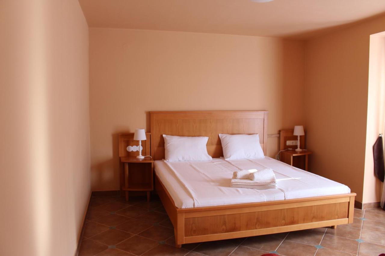 Rooms Cristian Deva Extérieur photo